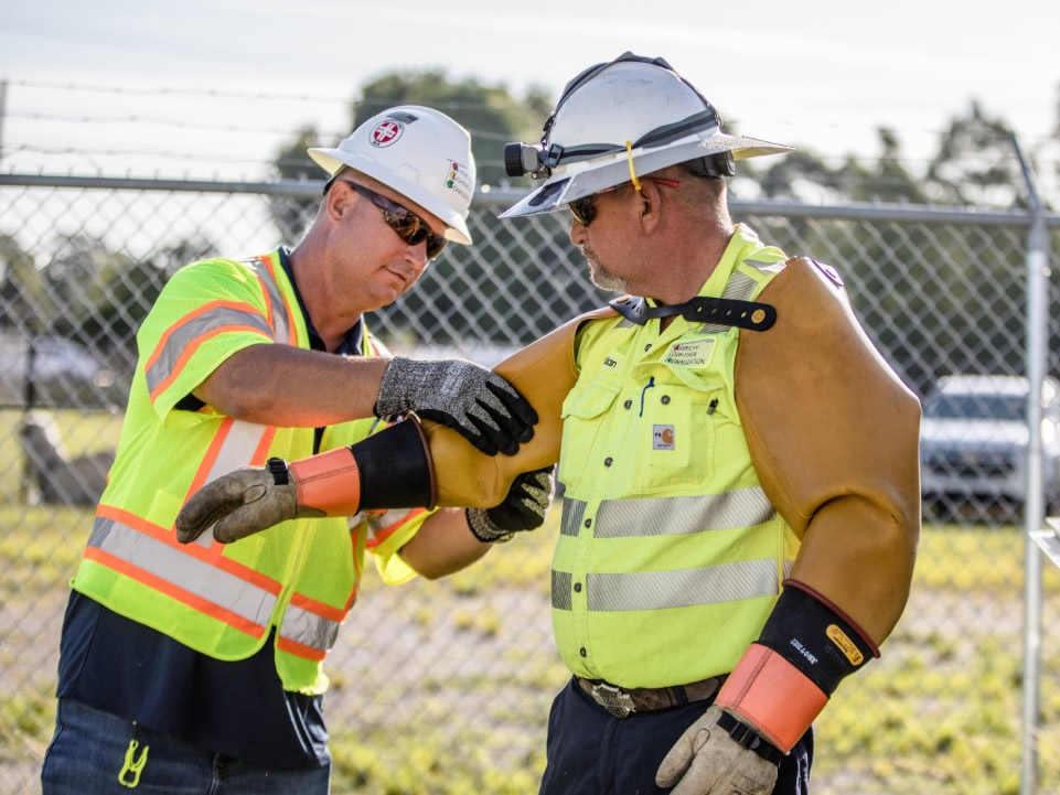 asplundh-infrastructure-group-teamwork
